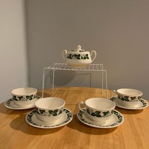 Vintage Homer Laughlin Green Ivy Cups, Saucers And Sugar Bowl